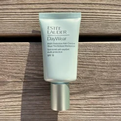 DayWear Sheer Tint SPF 15 Moisturizer Creme, 50 ml