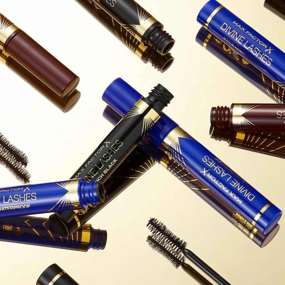Divine Lashes Waterproof Mascara, Sort