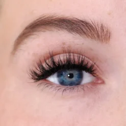 Doll-Like Nude Lashes
