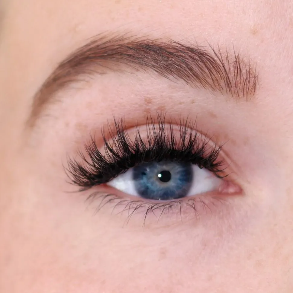 Doll-Like Nude Lashes