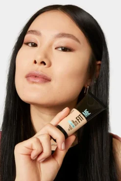 Fit Me Matte + Poreless Foundation, 105 Natural Ivory