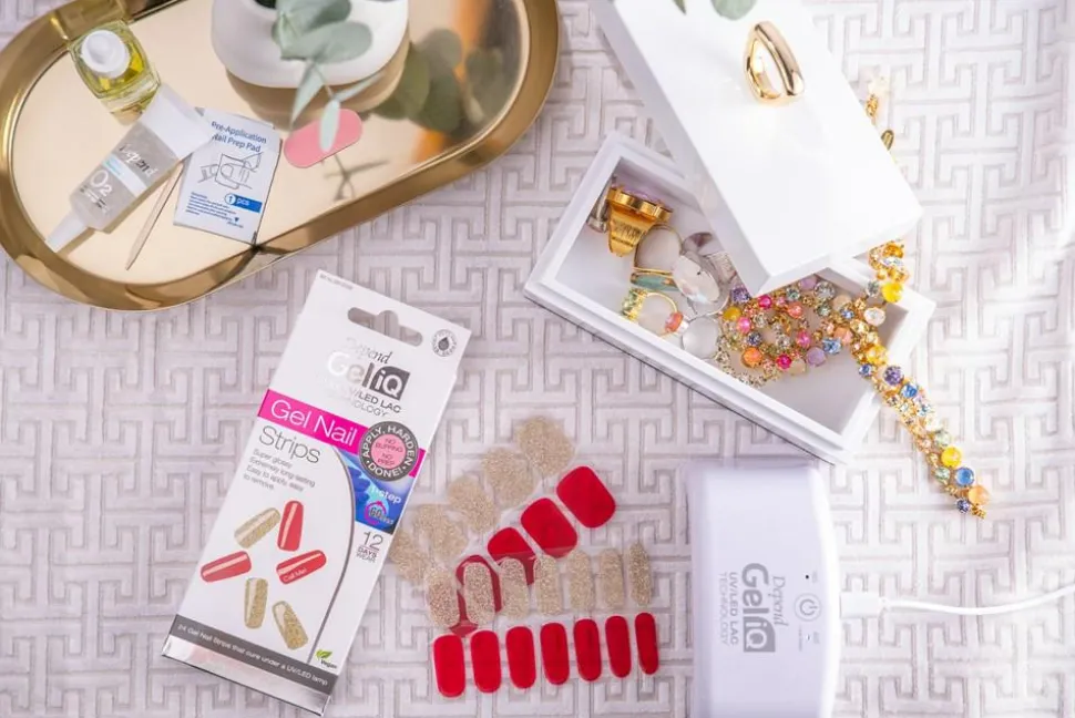 Gel iQ Nail Strips, Call Me!
