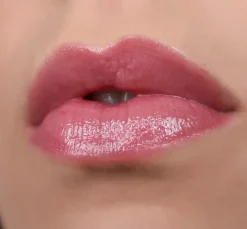 Lipglace, Innocent
