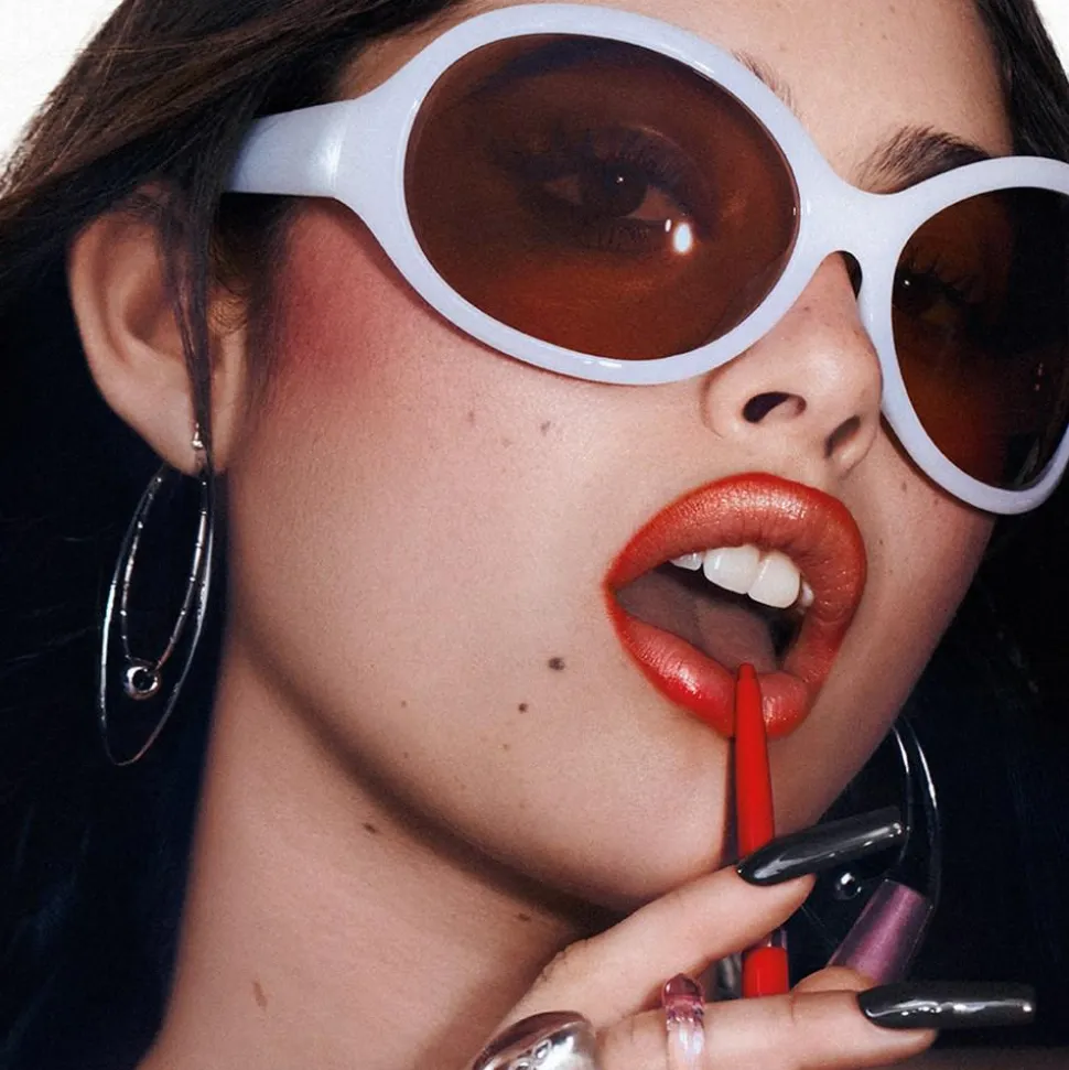 Lipglazer Glossy Lipliner, Root For Me!