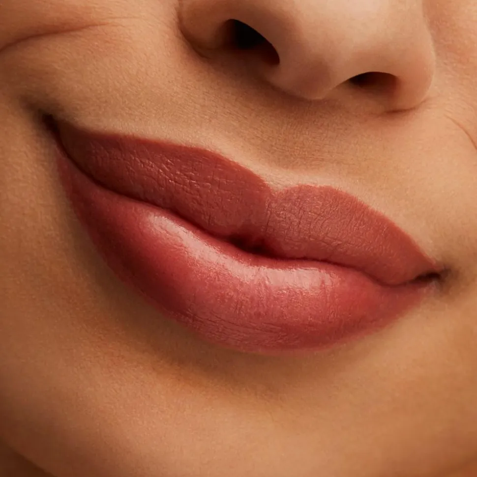 Lustreglass Lipstick, Hug Me