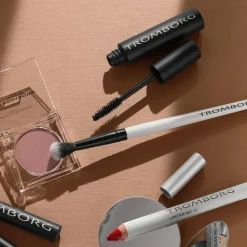 Mascara, Brown