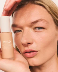 Skin Light Natural Liquid Foundation, 04 Daisy