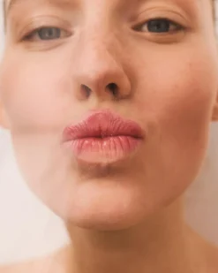 Soft Sculpt Lipliner, 02 Posy