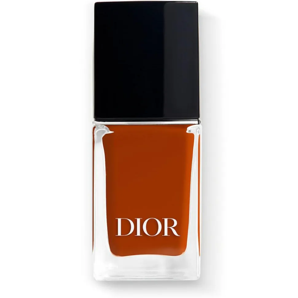 Vernis Nail Polish, 849 Rouge Cinema